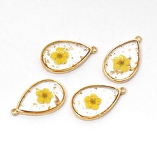 6PCS Gold Tone Real Dry Daffodil Flower Resin Teardrop Charm Pendant GYX704