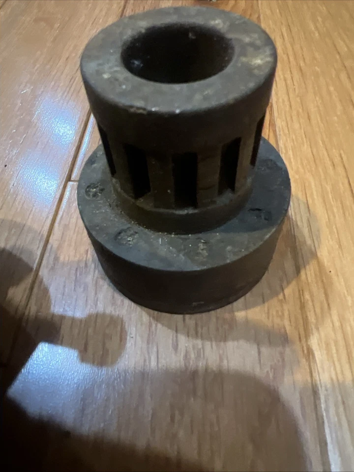 Vintage Toledo Pipe Threading Die Dia. And Vintage Pipe Threader - Image 3 of 4