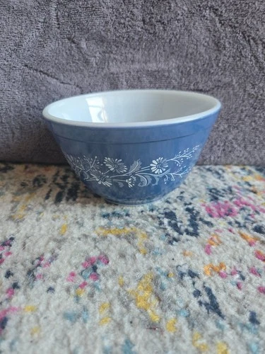 750mL Pyrex Colonial Mist Bowl #401