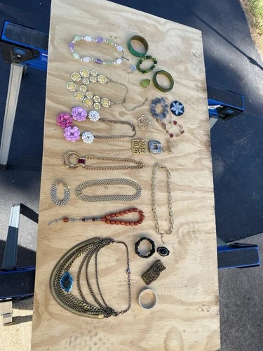 Vintage To Now Costume Jewelry Lot 24 Pieces Wear Repurpose Craft Estate Find