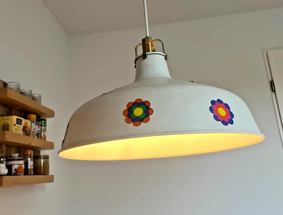 Ikea Küchenlampe weiß mit Pril-Blumen -gebraucht- - Bild 3 von 4