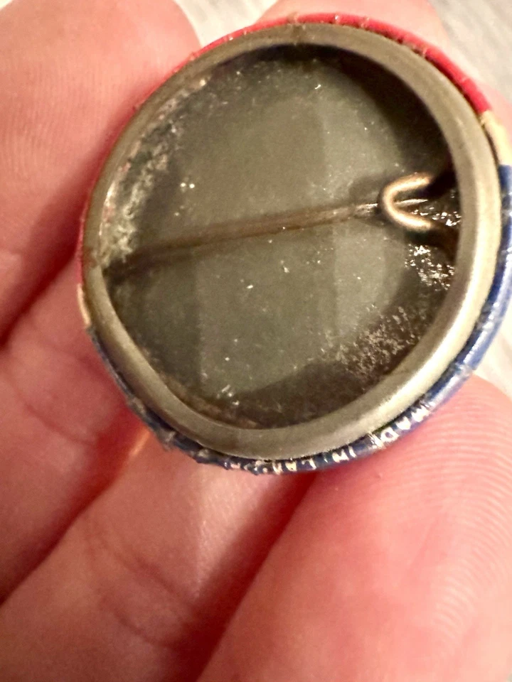 ¡Pin VTN-Anti President-Impeach Reagan! Pin botón protesta 1982 - ¡Artículo original! Foto 4 de 4