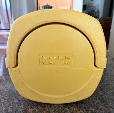 Vintage Coleman Yellow Clamshell Lantern Carrying/Storage Case 2