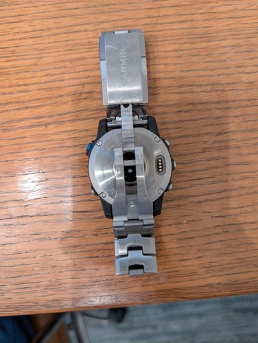 Garmin D2 Mach 1 GPS Watch - Brushed Titanium - Picture 4 of 4
