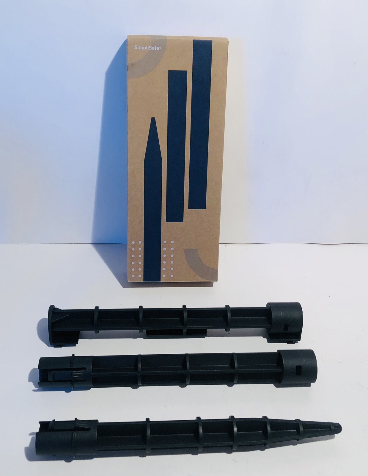 SimpliSafe Security Alarm Yard Sign Stake 3-piece Kit Black New