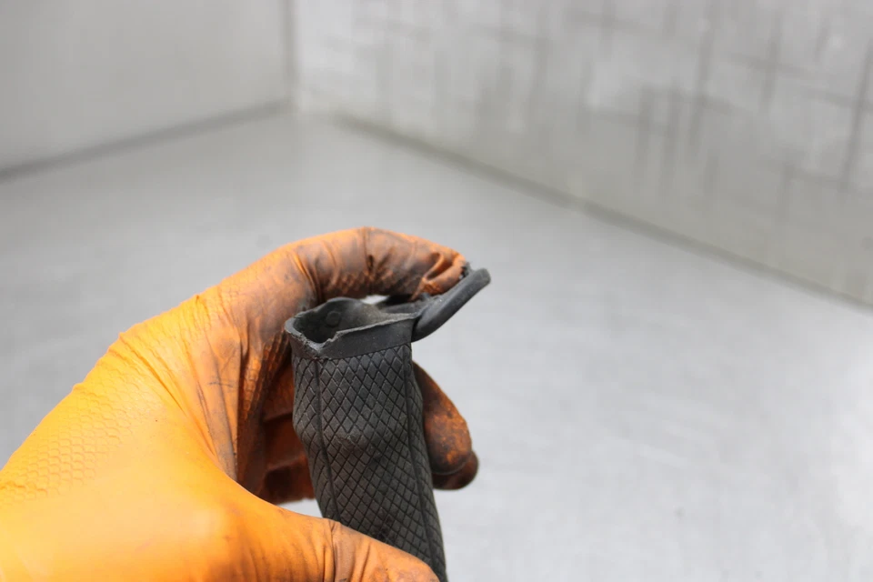 2009 Yamaha Vino 125 YJ125 Throttle Tube Foto 3 de 4