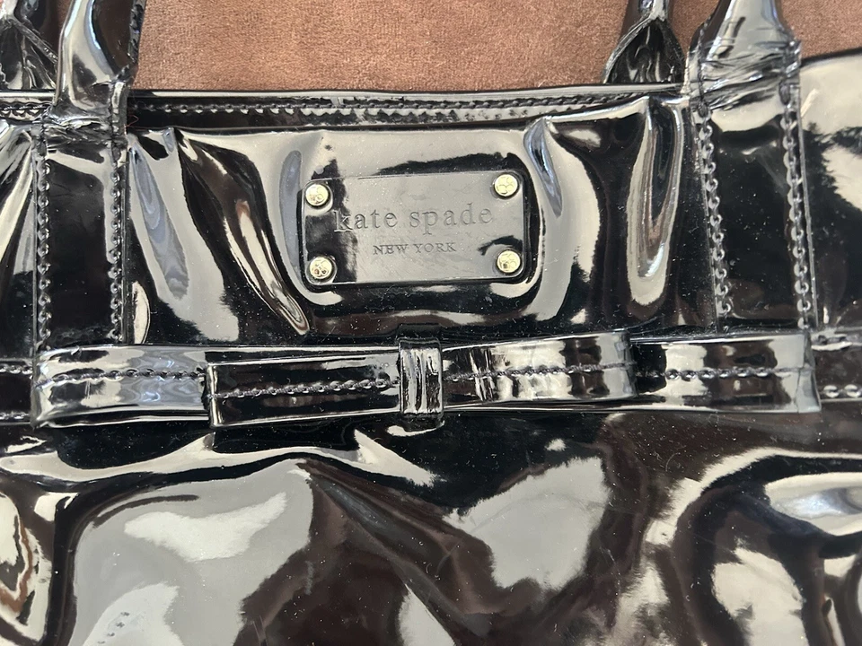 Bolso Kate Spade de charol con lazo Foto 3 de 4