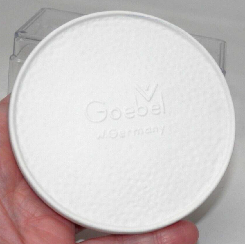 Vintage Goebel 1976 Hummel Collectors Club Member 4" Bisque Plaque Disc