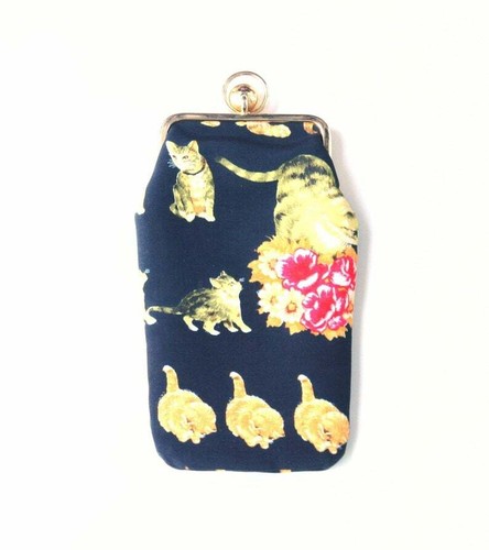 Authentic Versace Cat and Flower Print Fabric Pouch -Super Rare- - Picture 2 of 6