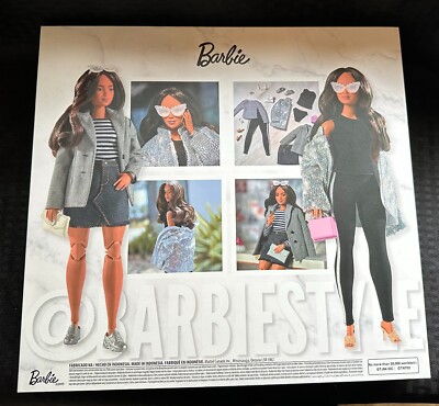 Poupée Barbie Barbiestyle – Fully Poseable 2021 – Mattel GTJ84 – NRFB City