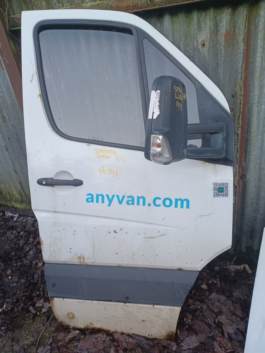 MERCEDES SPRINTER LUTON DOOR FRONT DRIVER SIDE