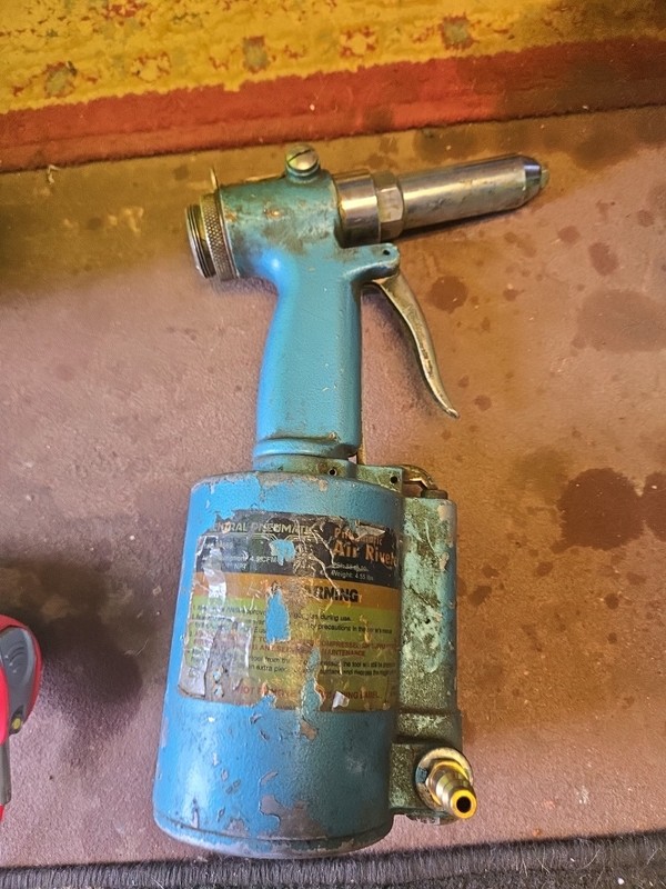 1/4” Air Hydraulic Riveter 85 To 90 PSI Max 1/4" NPT
