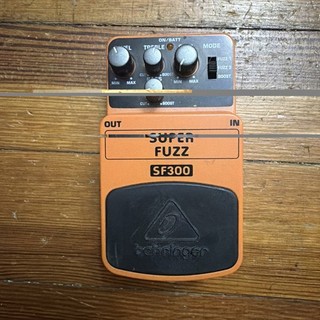 Behringer Super Fuzz SF300 3 Mode Distortion Effects Pedal works perfectly
