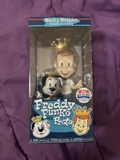 FUN ON THE RUN FREDDY FUNKO AND PROTO WACKY WOBBLER BOBBLEHEAD NEW IN HAND