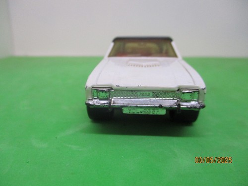 Matchbox Super K K59, 1978 Ford Capri 2 weiß mit schwarzem Dach im Maßstab 1:40. - Picture 4 of 9