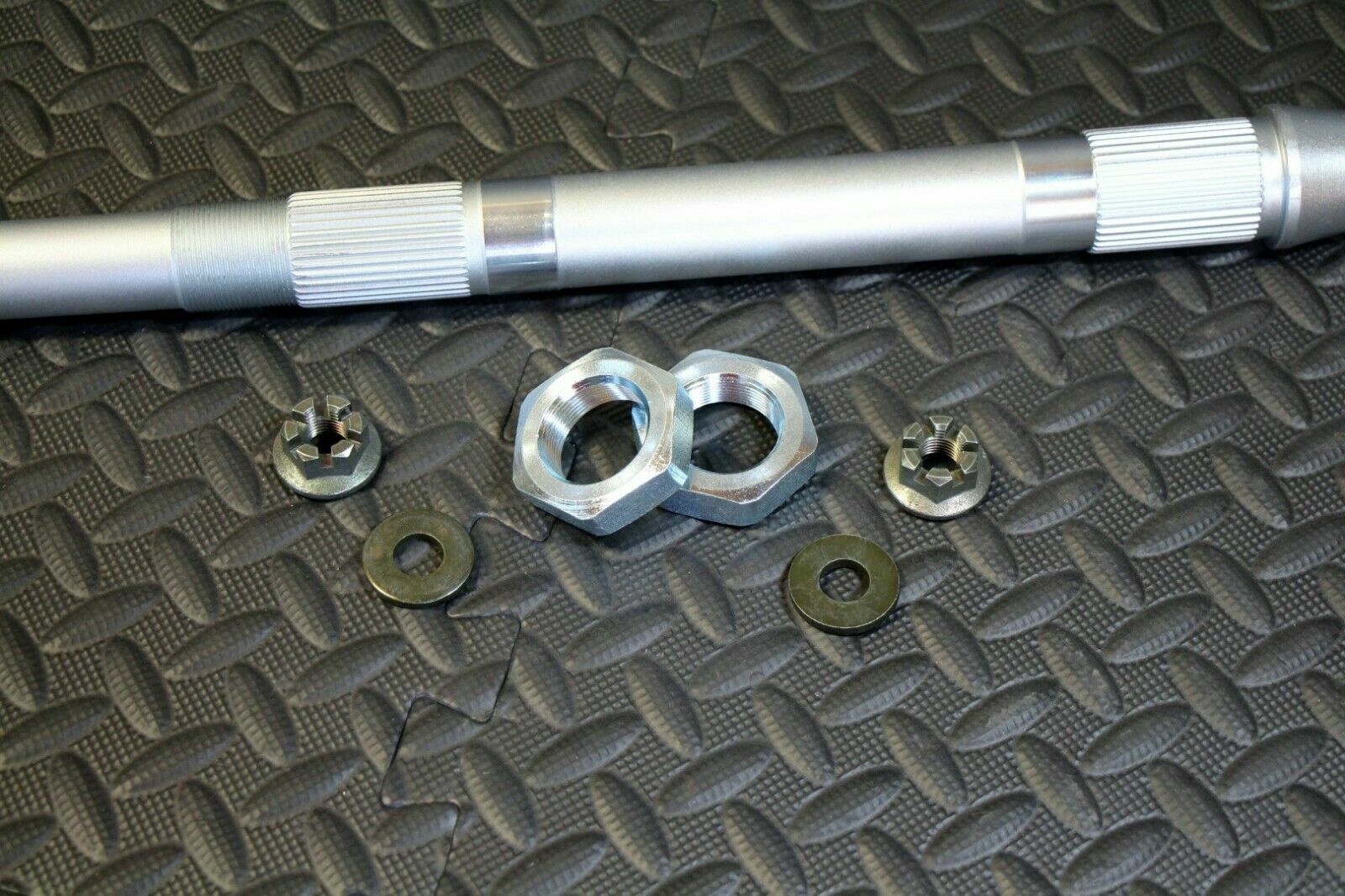 NEW Vito's Performance +2" extended axle Yamaha Banshee + hub + axle