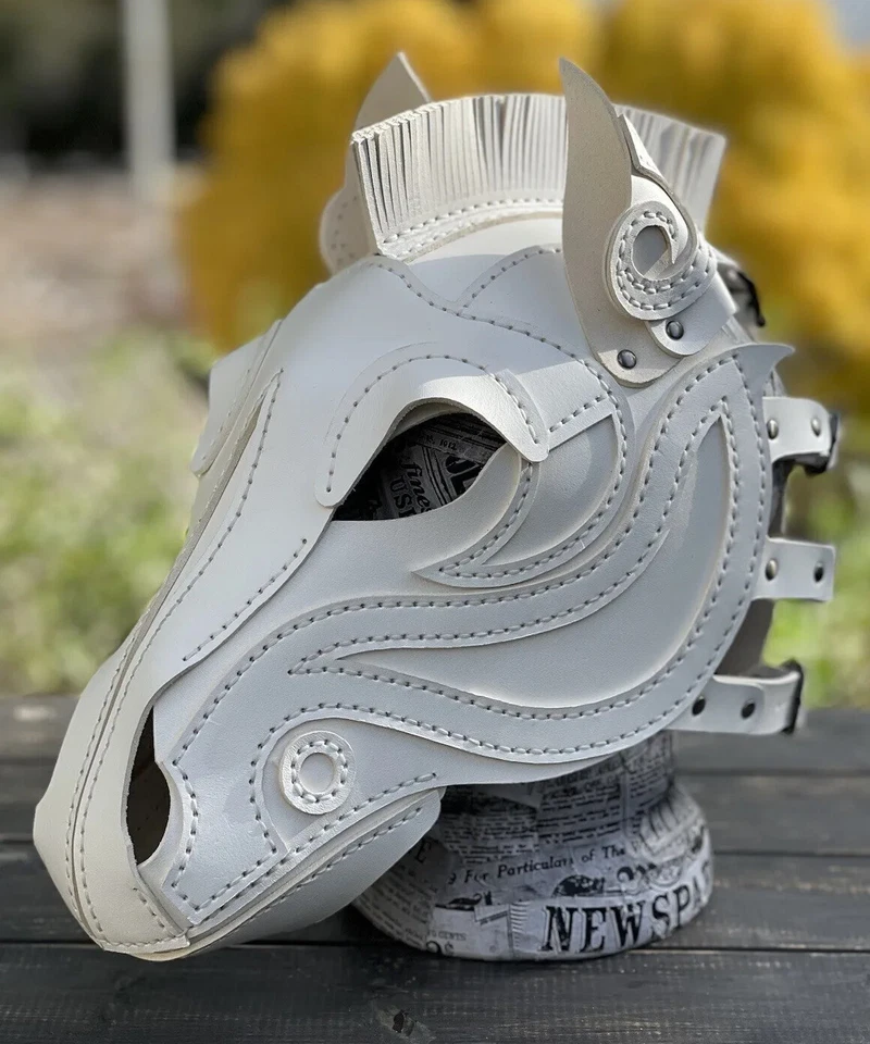 Máscara de cuero de caballo en cuero blanco, capucha de juego de pony edición “blanca” Foto 3 de 4