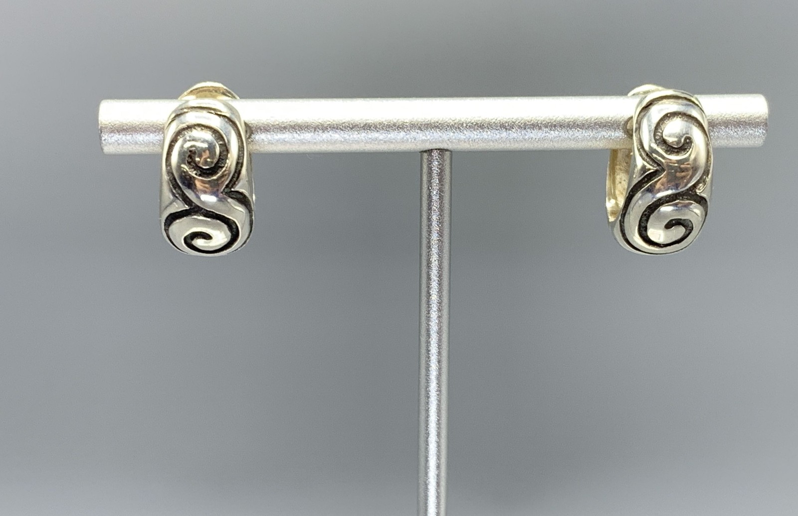 Sterling Silver Scrollwork Design Hinged Hoop Ear… - image 1