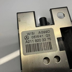 MERCEDES-BENZ CLS C219 Antennenverstärker  A2118203375 3.00 Diesel 33342075