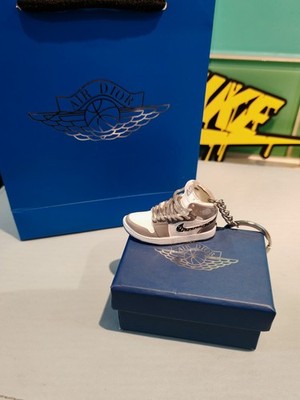 Mini Nike Schlüsselanhänger Sneaker 3D Air Dior Keychain Trainer Sportschuh & Geschenkbox