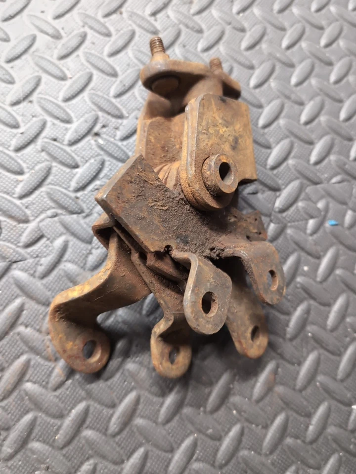 1964-1967 CHEVY Chevelle MUNCIE Inland ITM 4 SPEED SHIFTER BENCH SEAT - Image 2 of 4