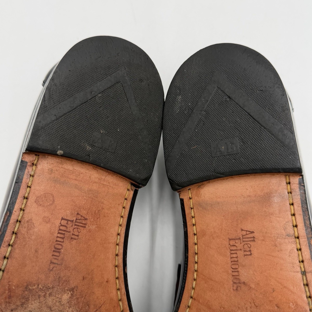 Allen Edmonds Stowe Tassel Loafers Leather Slip On Preppy Classic Mens 10B 42397 allen edmonds stowe products for sale | eBay main image 3