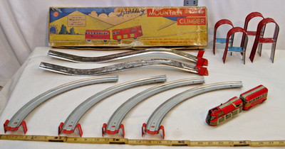 MARX SPARKLING MOUNTAIN CLIMBER TRAIN TIN WIND UP TIN TOY BOXED WORKS