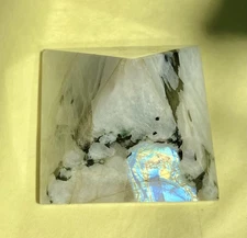 Rainbow Flash Rainbow Moonstone Pyramid Metaphysical Crystal Meditation 