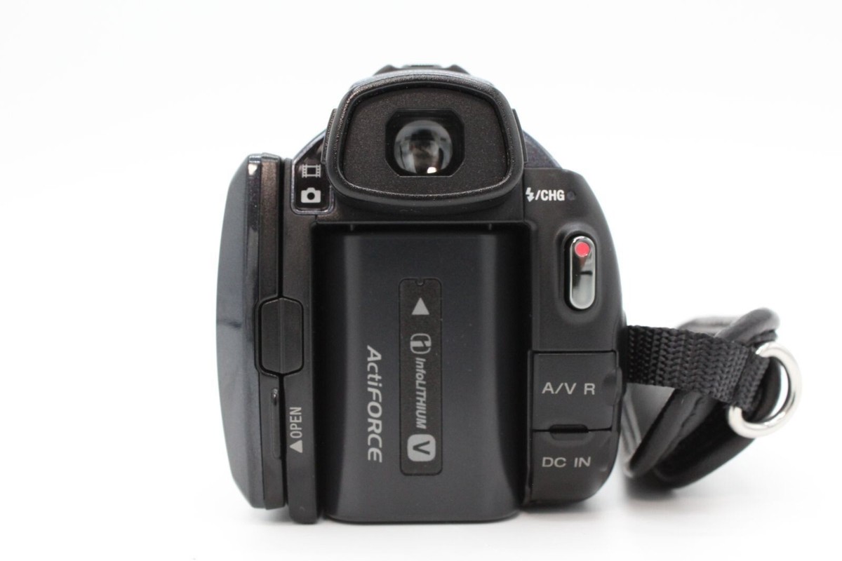 美品 SONY handycam HDR-CX550VとACC-TCV7 Sony HDR-CX550V Handycam Digital HD Camcorder Recorder