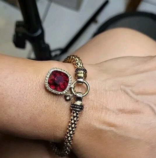 simulated ruby pendant On A Gold Tone Stretchy  B… - image 11