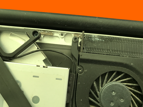 MacBook Pro A1286 15'' Late 2011 (i7-2760QM, No RAM, No HDD) FAULTY (2) - Afbeelding 7 van 8