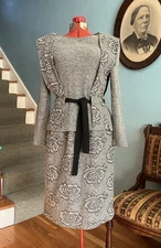 Vintage 80s 40s New Wave Gray Floral Knit Peplum Sweater Pencil Skirt Set S/M