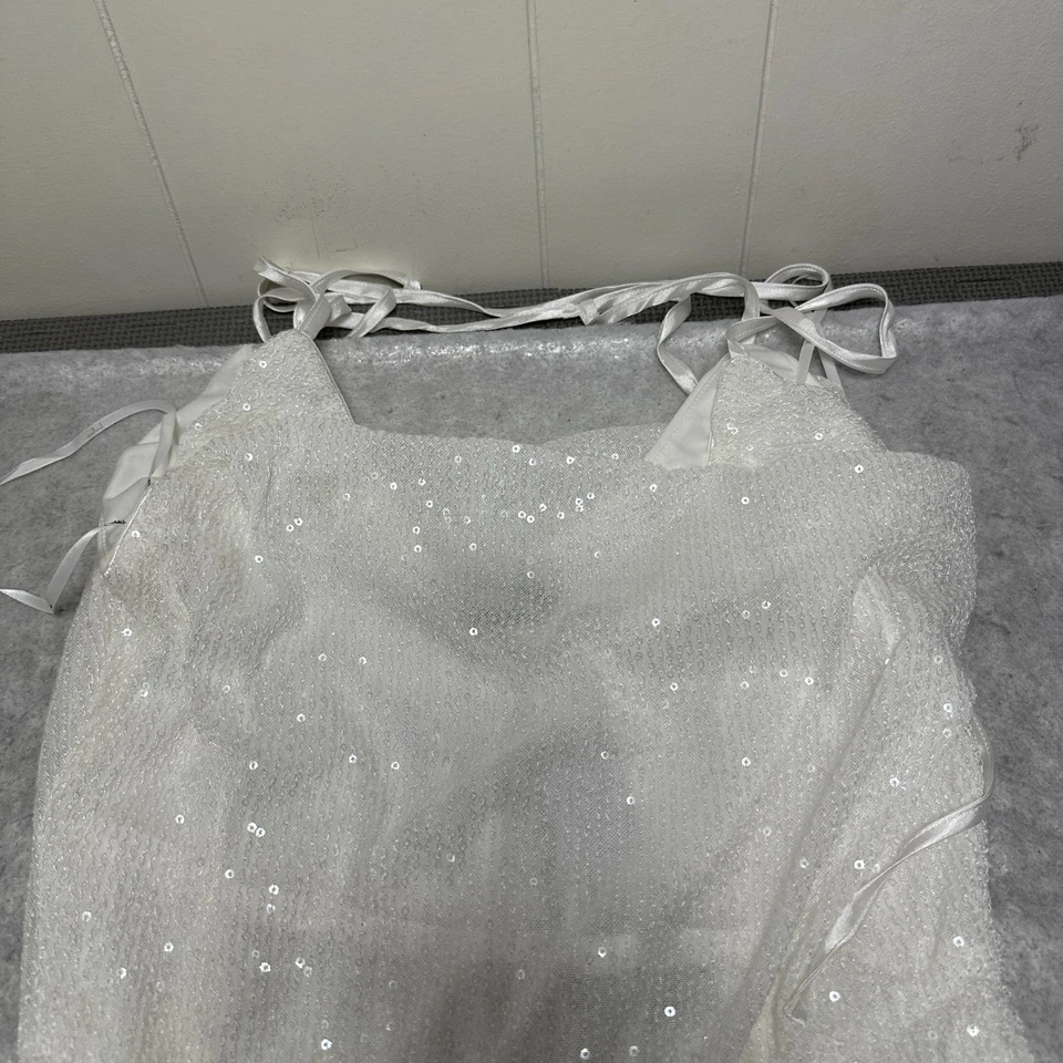 Mono de fiesta Lulu's Glamorous Spirit blanco lentejuelas sin tirantes para mujer talla mediana Foto 4 de 4