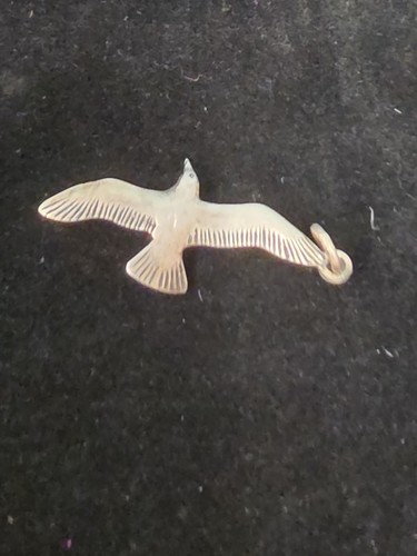 James Avery Seagull Pendant Sterling Silver RETIRED AND VERY RARE Bird Nature