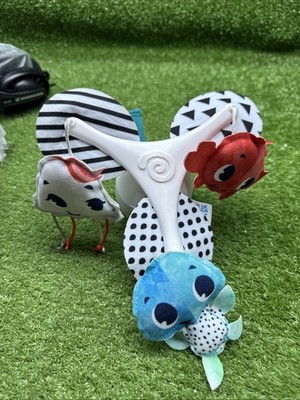 Tiny Love Treasure the Ocean 3-in-1 Take-Along Mobile.   s1