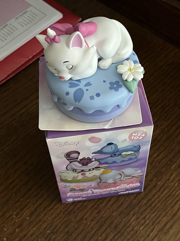 Disney Sweet Treat Series Beast Kingdom Mini Egg Attack Marie Aristocats Figure