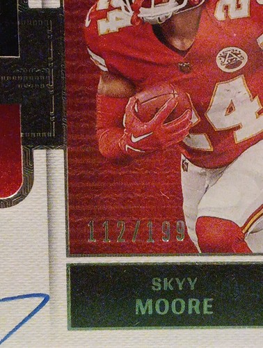 2022 Panini One Sky Moore RPA 112/199 Chiefs Rookie Patch Auto 6 Colors Sealed - Picture 2 of 5