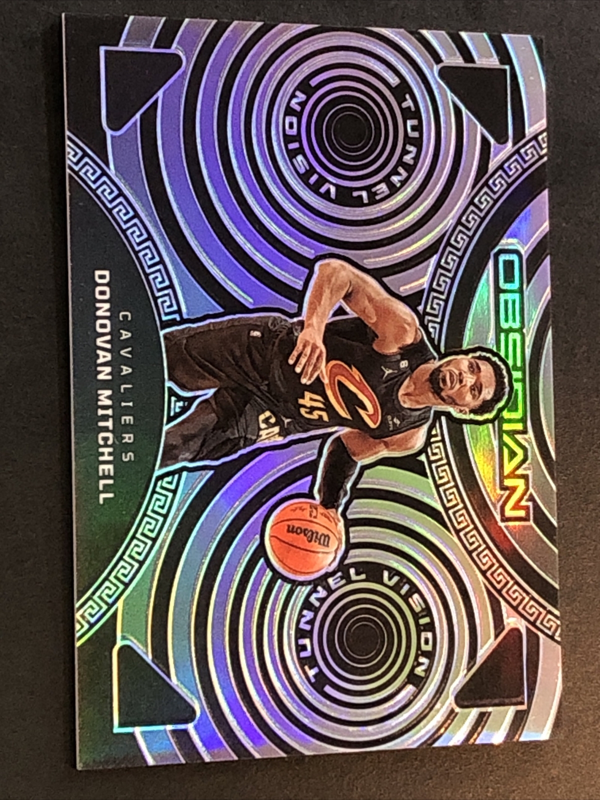 Donovan Mitchell Tunnel Vision 73/99 - 2022-23 Obsidian Basketball #3