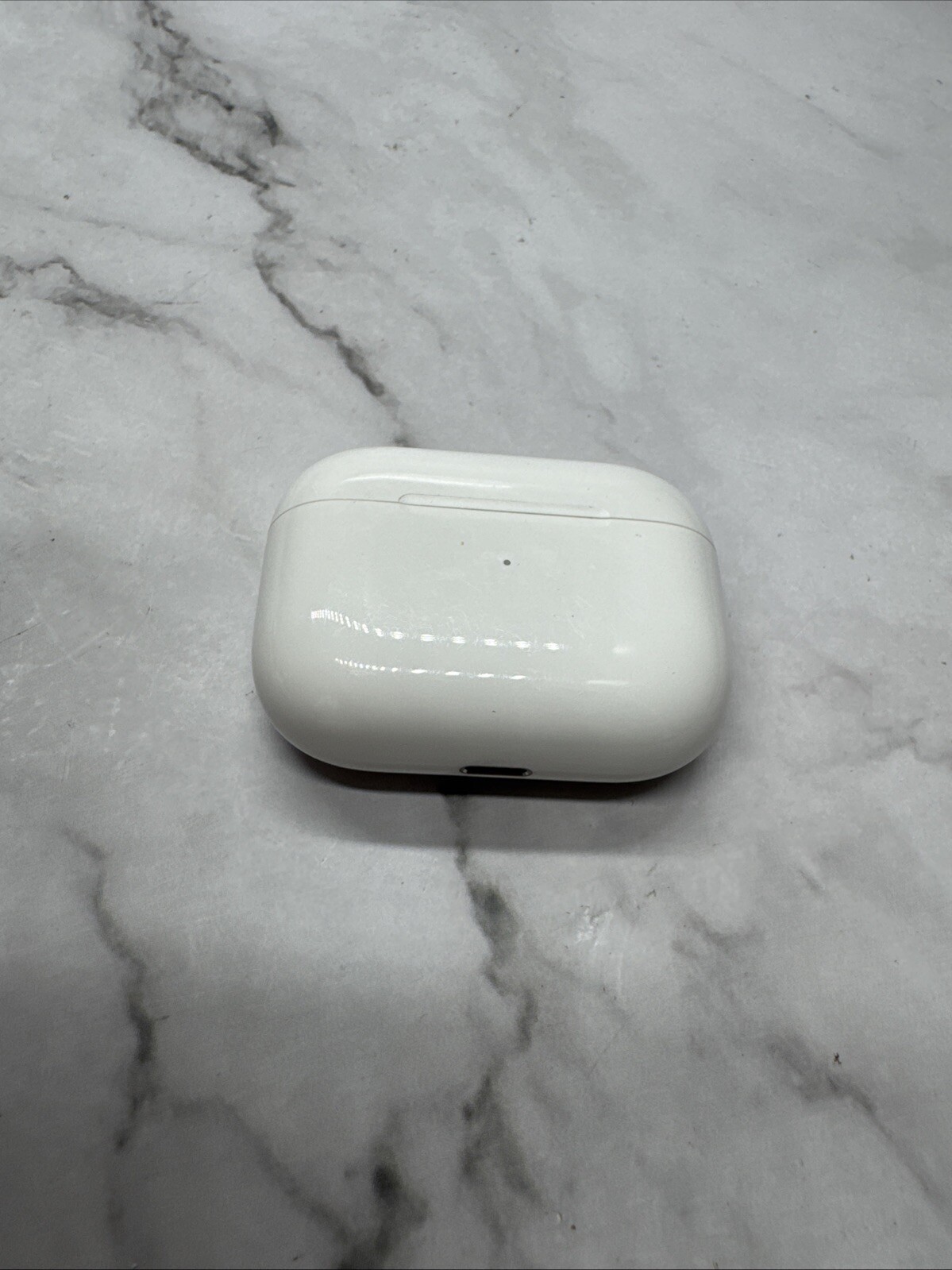 Original Apple AirPods Pro Wireless CHARGING CASE ONLY 1st Gen A2190-image