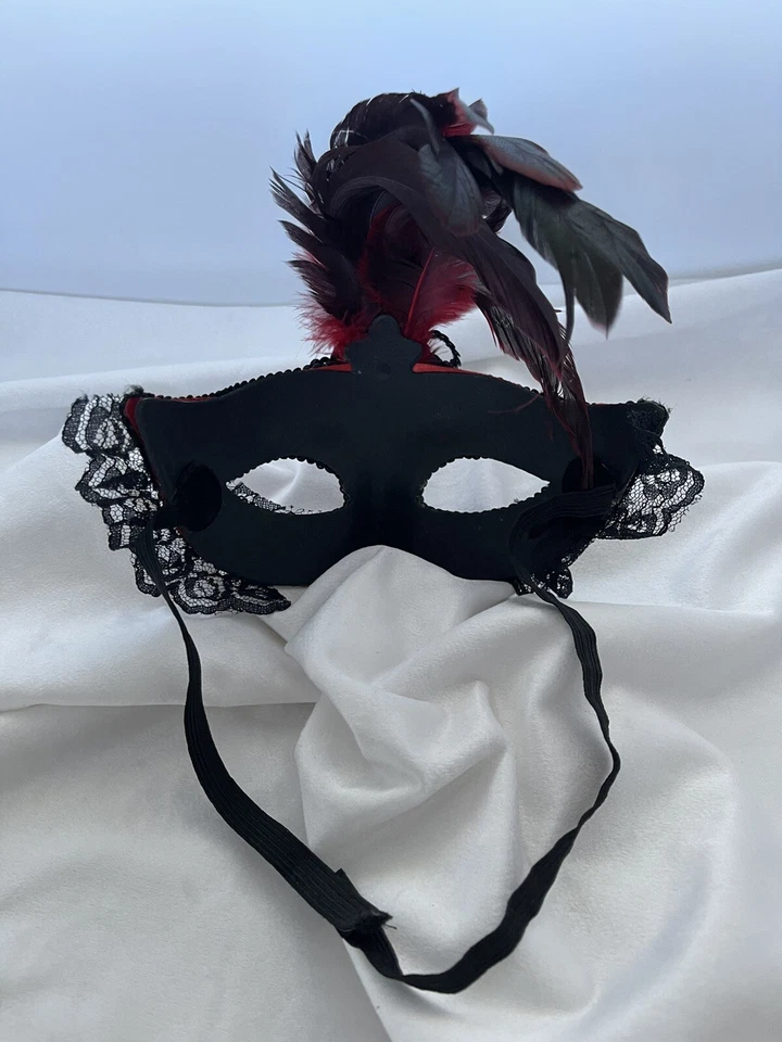 Mascarada Baile Rojo Carnaval Disfraz Baile de graduación Juegos con disfraces Fiesta Encaje y Máscara de Plástico para Ojos Foto 2 de 4