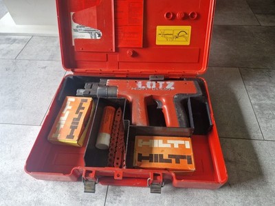 Hilti DX 450 --  Bolzensetzgerät mit Koffer