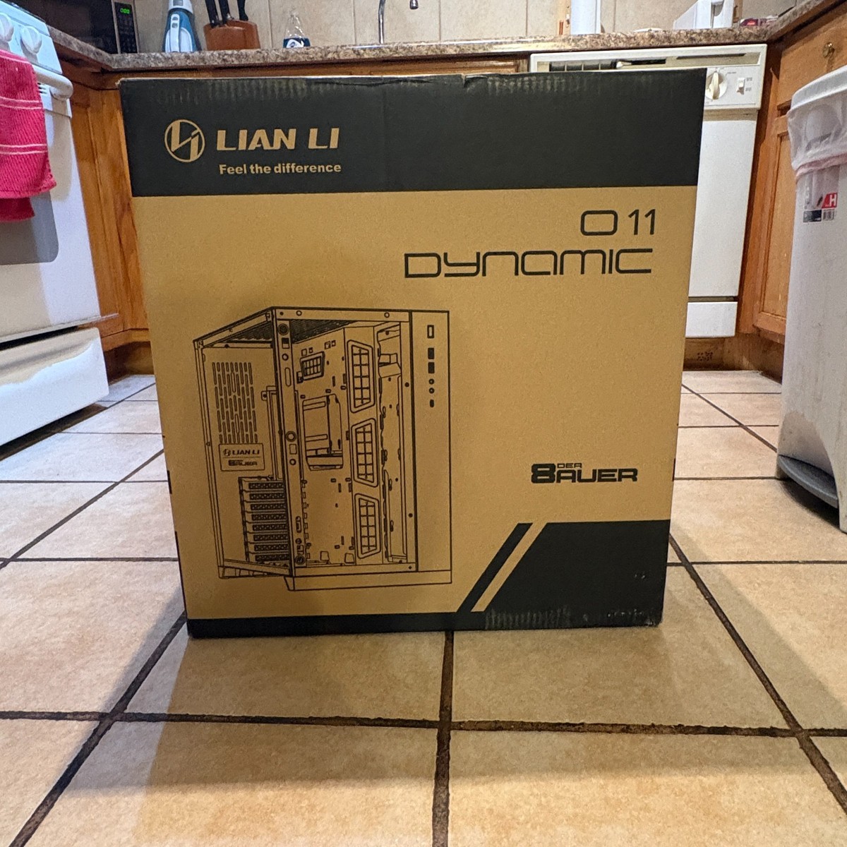 Lian Li PC-O11 Dynamic Razer Edition ATX Mid Tower Computer Case
