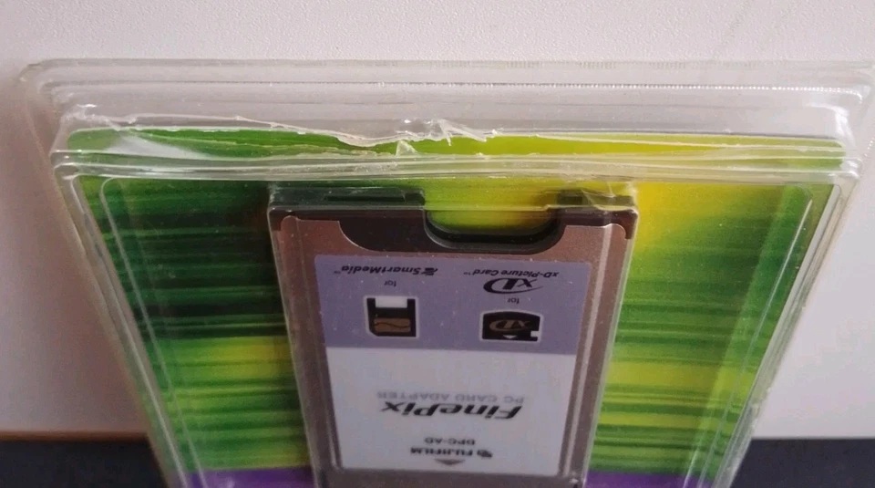 Fujifilm xD Picture Card/SmartMedia PCMCIA PC Card Adapter (F-DPC-AD-W) #526 - Image 3 of 4