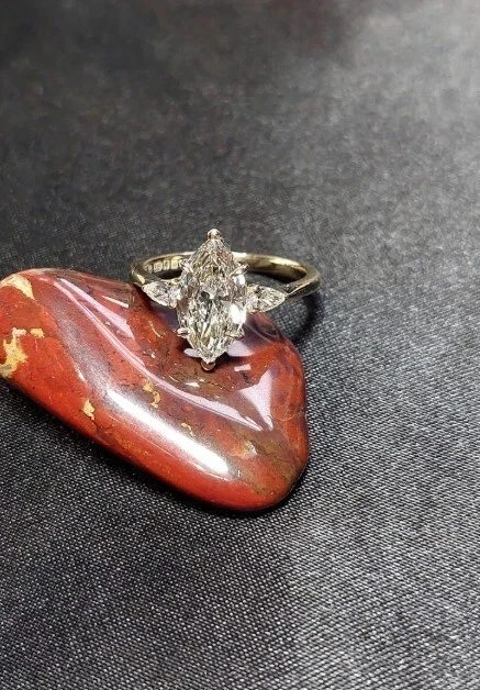 Anillo de compromiso MOISSANITA solitario corte marquesa de 2,50 quilates oro amarillo sólido de 14 quilates Foto 4 de 4