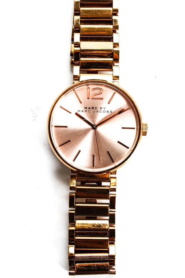 Reloj de cuarzo Marc By Marc Jacobs para mujer Peggy acero inoxidable tono dorado 36 mm Foto 2 de 4
