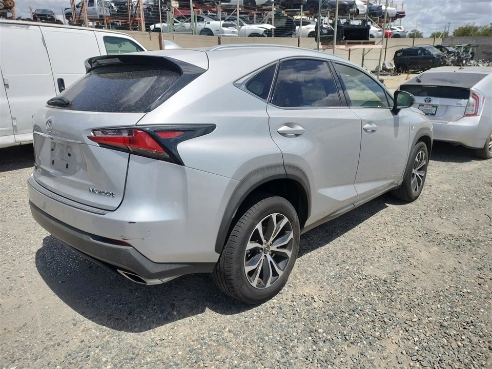 CUERPO ACELERADOR 2203036040 2015-2017 LEXUS NX200T Foto 3 de 4