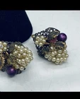 VTG. MIRIAM HASKELLSTYLE FAUX PEARL GOLD TONE FILIGREE GRAPE CLIPEARRINGS
