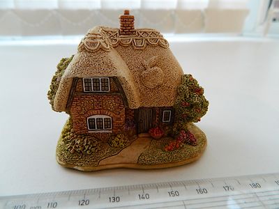 リリパットレーン　AN APPLE A DAY Lilliput Lane L3525 An Apple a Day | eBay