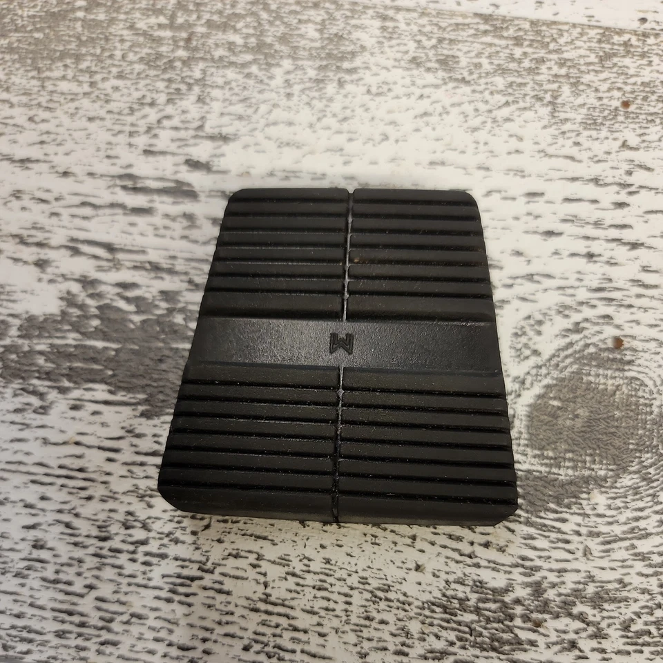 74 Chev Corvette。 76-05 GM Select 型号离合器制动踏板盖垫  — 第 2/4 张图片