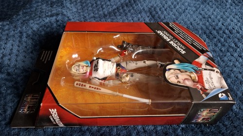 DC Comics Multiverse Suicide Squad - Batman Joker and Harley Action Figures - Picture 8 of 14